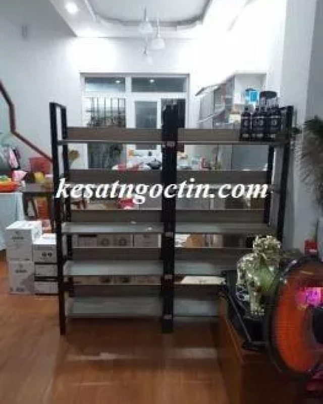 Kệ Gỗ Khung Sắt 06